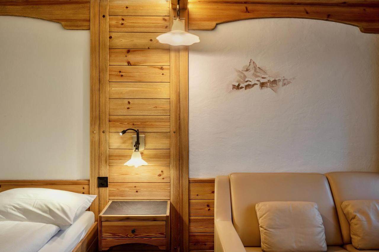 Antika Hotel 3*