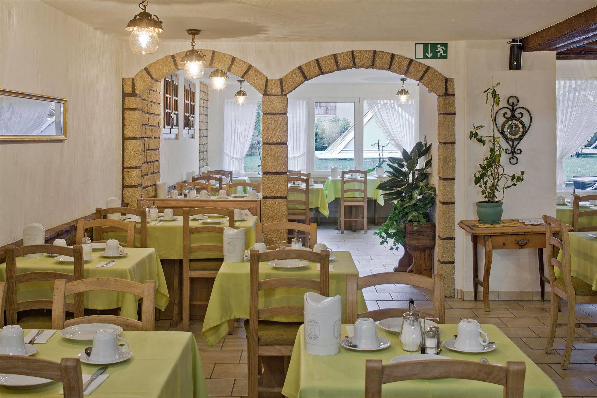 Hotel Antika 3*